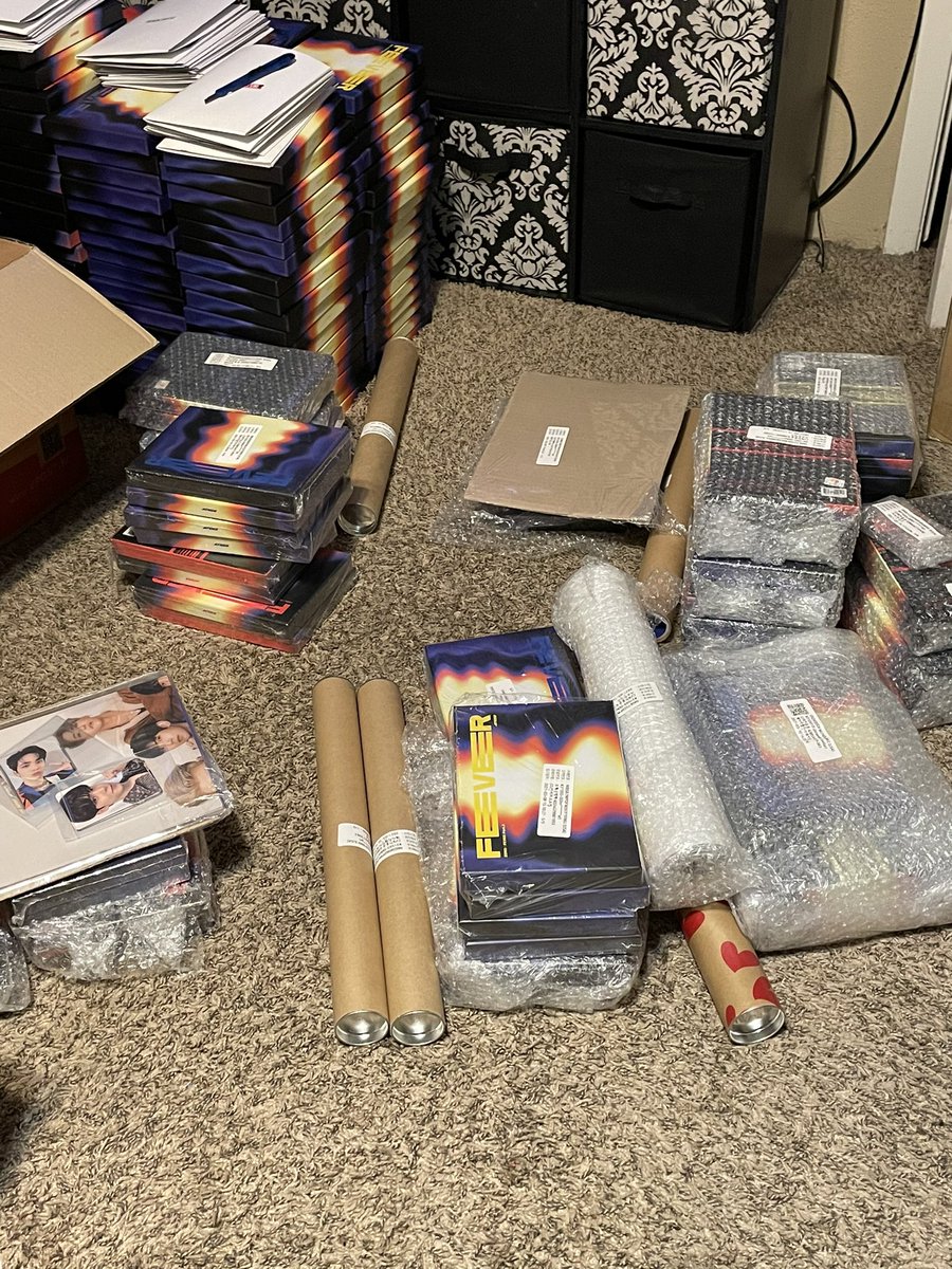 ChuxProofs's tweet photo. #chuarrival #chuupdates 
Makestar,Ktown4u,YGlobal,Yes24 have arrived,I will make another tweet when I plan to do sorting forms,still working out OTKMusic first🧎‍♀️ https://t.co/WyMfxvEdMX