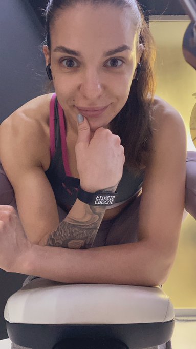 Good morning from the gym:) https://t.co/RcNR8AqgvD<a href="/tag/brunette"class="tags"><span>#brunette</span></a><a href="/tag/pornstar"class="tags"><span>#pornstar</span></a><a href="/tag/subscribe"class="tags"><span>#subscribe</span></a><a href="/tag/onlyfans"class="tags"><span>#onlyfans</span></a>