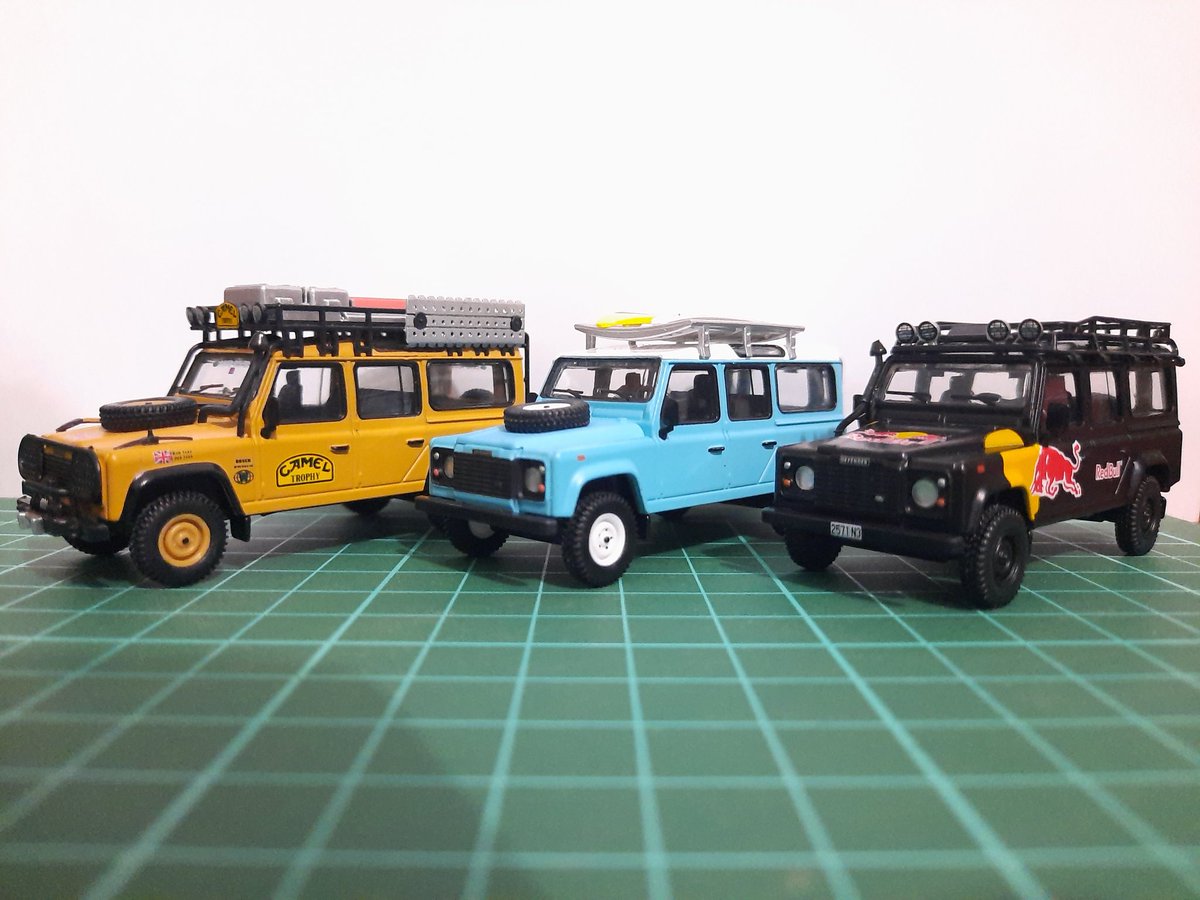 Mini GT Land Rover 110 
#Minigt #minigtlandrover110 #cameltrophy #surf #redbull 
Follow ig <a href="/Dobrakgarage/">Dɑne</a>