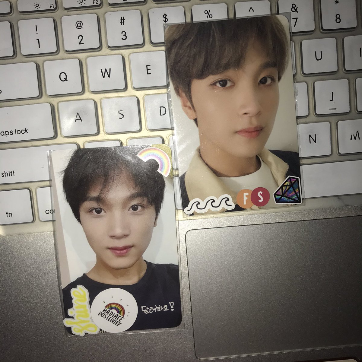 wtt || want to tradehave : haechan wfm dream (have a slight dent, willing to pay more IF needed) & haechan fortune cwant : renjun fortune b!! 1:1 ONLY !!hrs ada yg mau!!!hrs bisa shopeehrs ina based