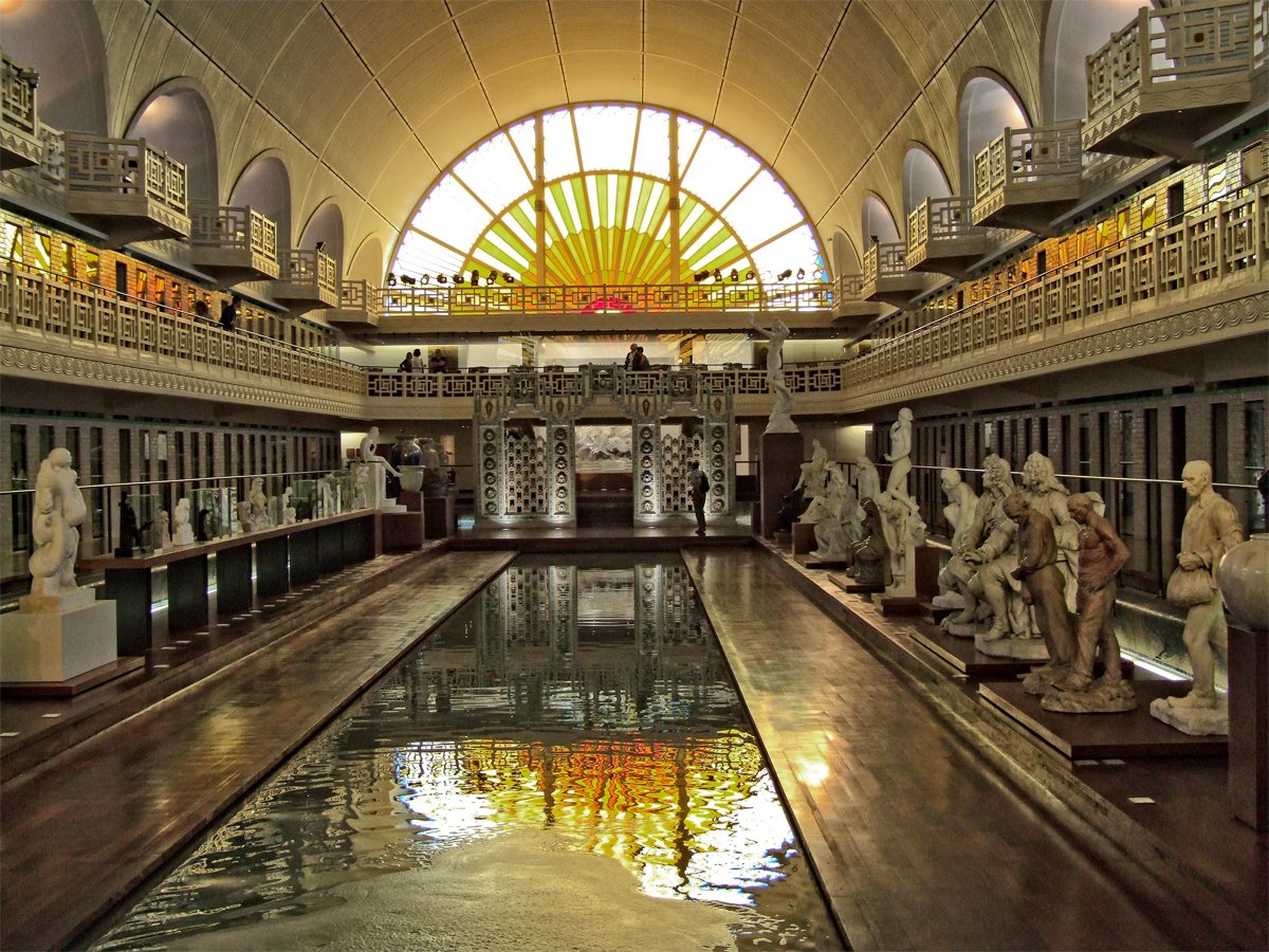 lifefrance's tweet photo. Today's #virtualtraveltuesday is northern France & the exquisite La Piscine museum in Roubaix. A world class collection in a converted art deco swimming pool! Take a free online tour: https://t.co/p0IZXZW094
#thegoodlifefrance https://t.co/duwCbAaqAR