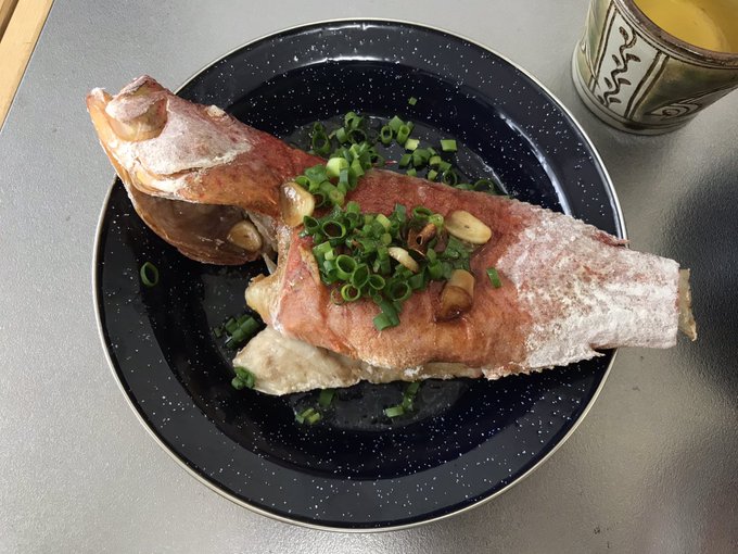 オジロバラハタ
毒があると言われているけど、今のところ大丈夫
まあまあ美味いし良く釣れる 