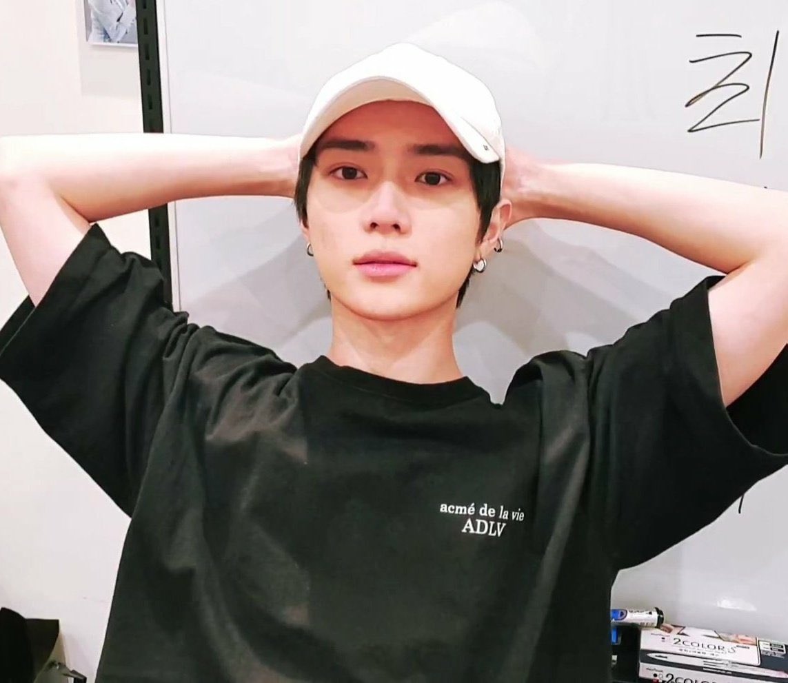 ผัวพี่น้องบอม tweet media