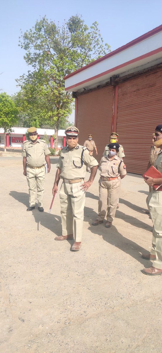 आज दिनांक 20-04-2021 को श्रीमान पुलिस महानिरीक्षक महोदय,पीएसी पूर्वी ज़ोन प्रयागराज द्वारा वाहिनीं का भ्रमण/निरीक्षण सेनानायक महोदया की उपस्थिति में किया गया।
<a href="/amethipolice/">AMETHI POLICE</a> <a href="/CoPac/">CO 4th PAC PRJ</a> <a href="/Uppolice/">UP POLICE</a> <a href="/prayagraj_pol/">POLICE COMMISSIONERATE PRAYAGRAJ</a> <a href="/CoPac/">CO 4th PAC PRJ</a>