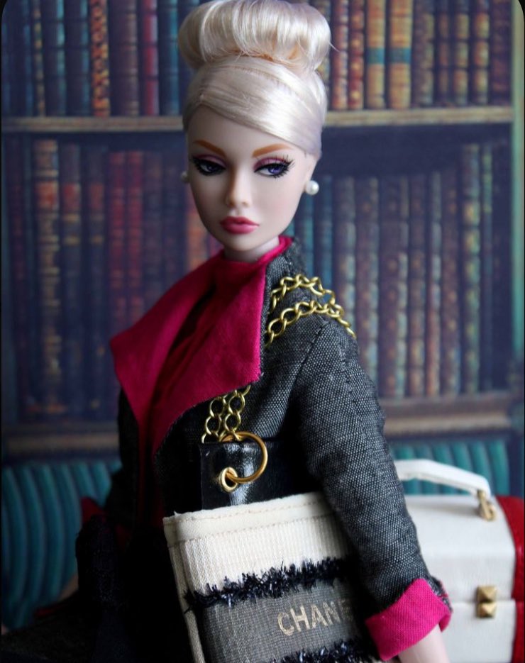 Okumayı çok seviyorum özellikle kendi bildiğimi.