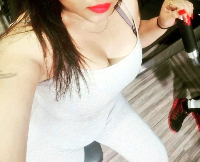 Paid Video Call service Available Now 😘😘😘😘 https://t.co/1V7aT6lUwo