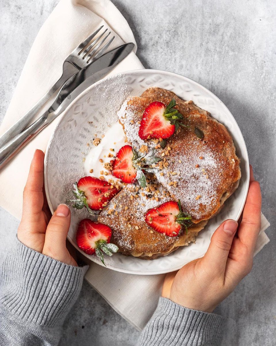 Eggless French Toast served with lashings of thick, creamy COYO...too much for #ToastTuesday? Never 🌞
Recipe from @kitseats for a ridiculously easy and delicious, high protein brunch 🥰. Head to our Instagram page for the #recipe !
#frenchtoast #vegan #foodshare #coyo