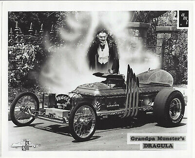You see, the episode doesn't end there. Grandpa Munster, in his ingenuity, constructs a new hot rod to win back the Koach. And THIS vehicle is known as the Drag-U-La. (10/21)