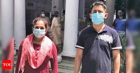 timesofindia's tweet photo. Delhi couple sent to jail for misbehaving with cops, violating Covid norms 

https://t.co/GOjozI0y4K via @TOIDelhi https://t.co/WGLk52fggI