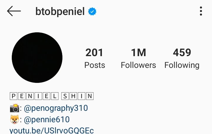 lisa_brightest's tweet photo. BTOB's Peniel liked nail_unistella post about Lisa's Vogue Japan Magazine pics. @blackpink . https://t.co/RIxZrRNwCG