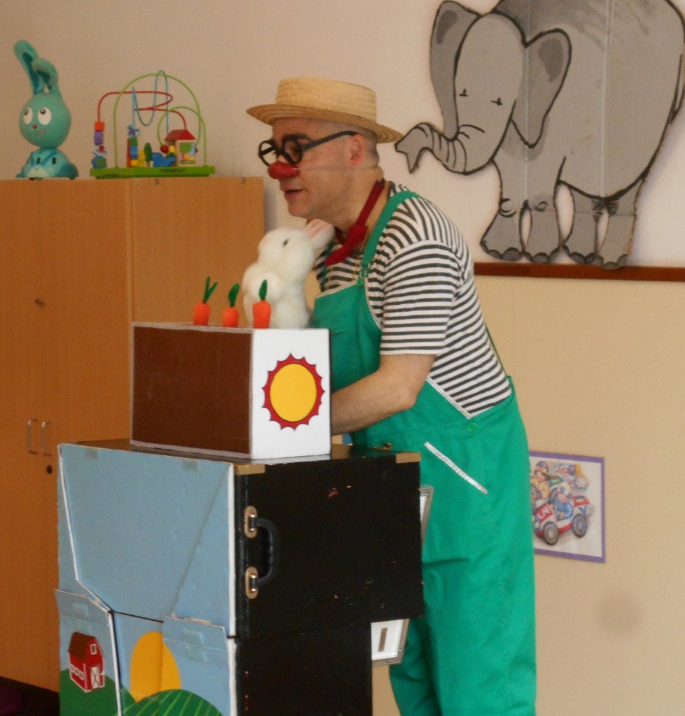 Aquest divendres ens veiem a la <a href="/BiblioFigueres/">Biblioteca de Figueres</a> amb "Animalets", una #horadelconte per als més petits 🐑🐁🐄 #quèfemalesbiblios #figueres