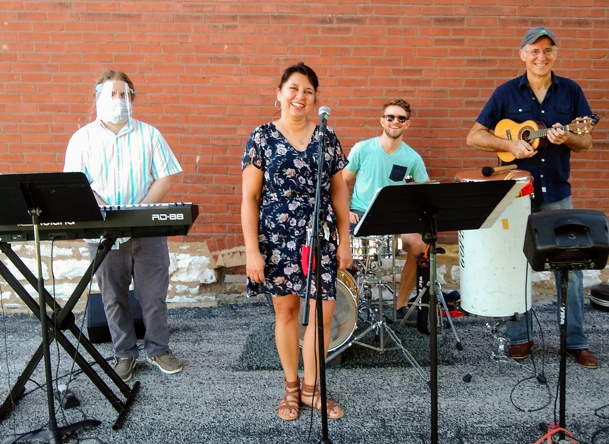 SAMBA BOM
Live Brazilian music...
at: 
Augusta Winery,
5601 High St
Augusta, MO 63332

This Saturday, May 1st. 
From 1:00pm to 5:00pm.

Bring your family and friends.