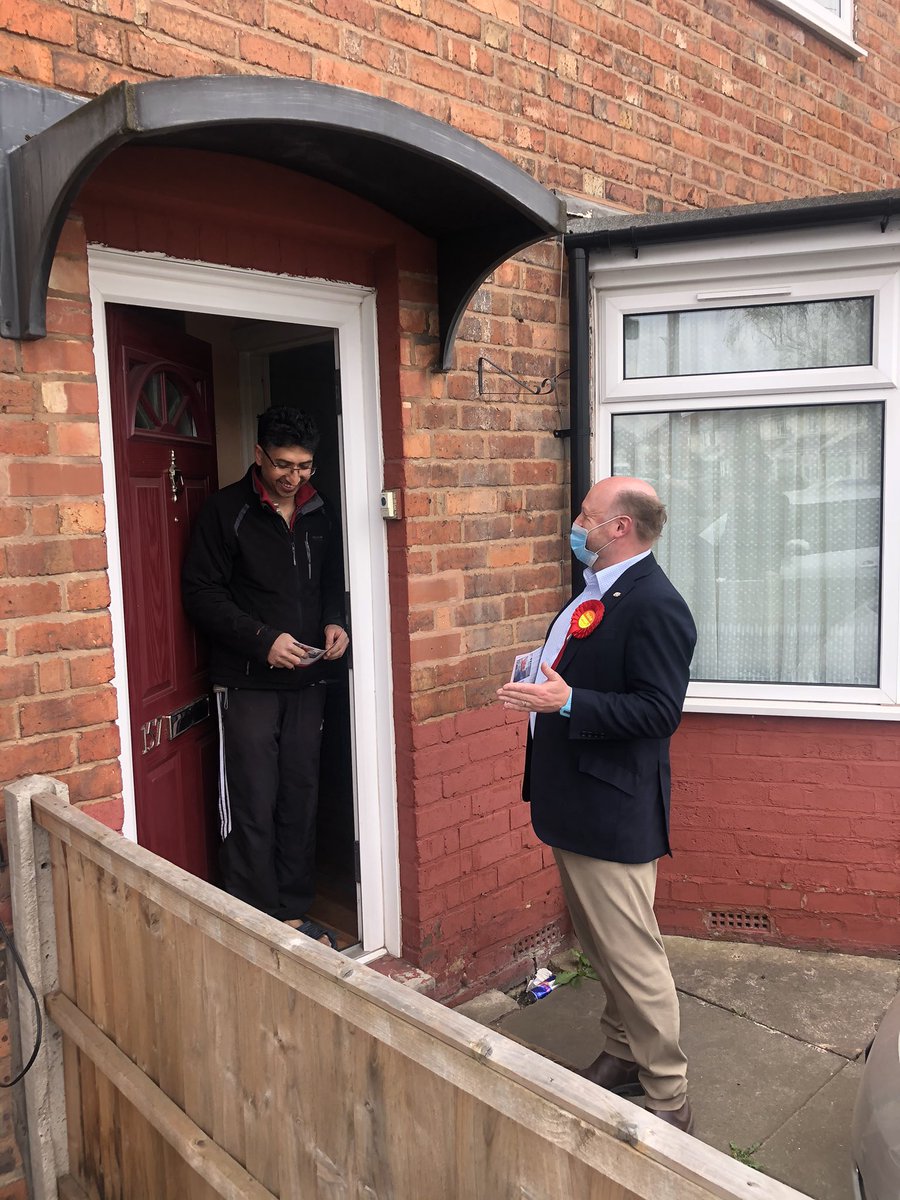 Out in #Heartlands ward this morning, supporting the campaign to elect our Labour Candidate for Metro Mayor <a href="/liambyrnemp/">Liam Byrne MP</a> and Police and Crime Commissioner candidate @SimonFoster4PCC . 

Thank you to <a href="/DailyMirror/">The Mirror</a>'s <a href="/LizzyBuchan/">Lizzy Buchan</a> for joining us in #heartlandsward