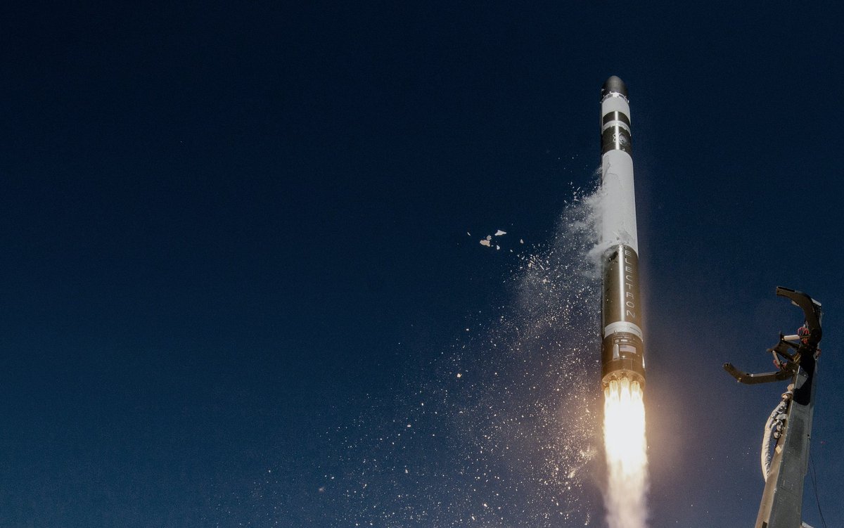 Rocket Lab’s Electron rocket: An overview of everything between the tip of the fairing to the engine nozzles in the thread below! 1/15All credits of the media in this thread go to Rocket Lab