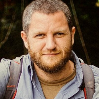 NG_Navarra's tweet photo. Hoy @fcomunav está de luto por la muerte de David Beriáin, antiguo alumno y periodista asesinado en Burkina Faso.🖤🎥
#esquelas #obituarios
Foto de @elindepcom https://t.co/GnlXtFunNu