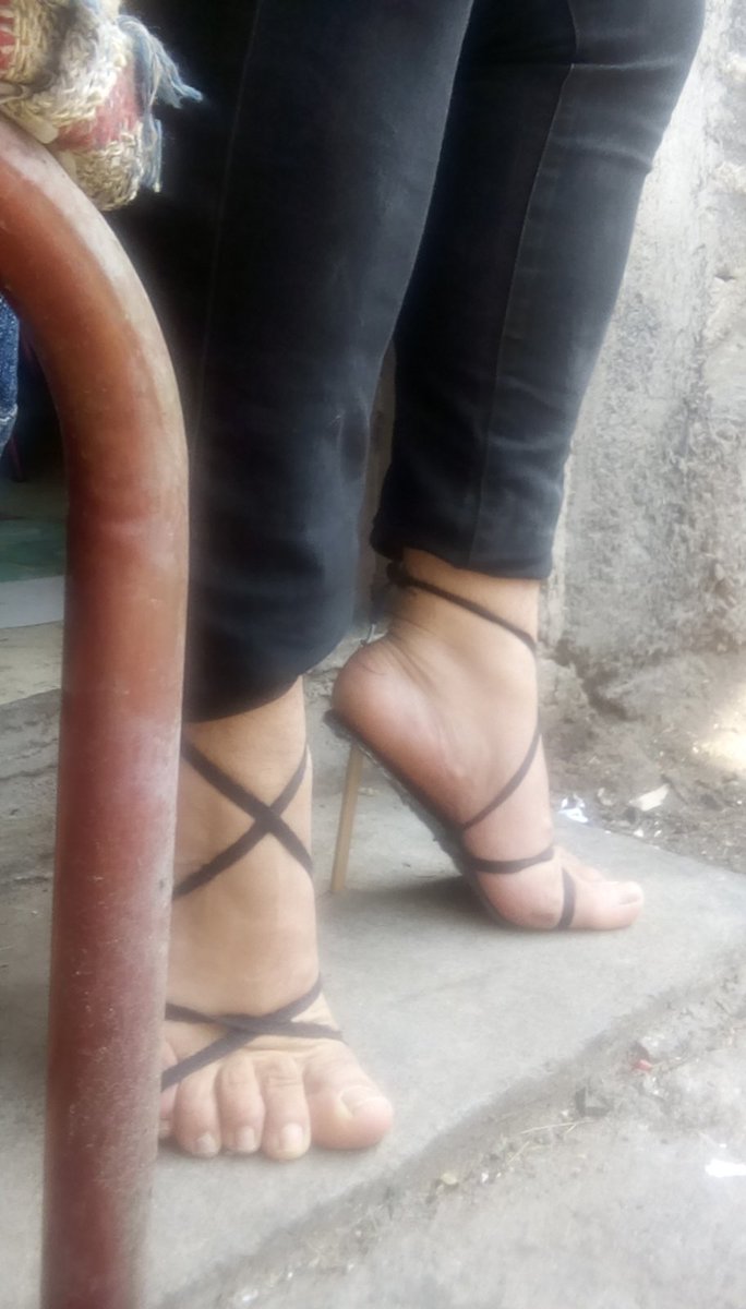 sofiaca38756393's tweet photo. Hola amores espero les guste mis pies https://t.co/w3I13ogNoa