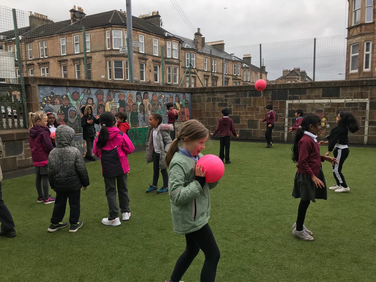 3_primary's tweet photo. Primary 3 had a game of cups and domes and then focused on passing the ball to each other. #teamwork https://t.co/l8XeQ0vuLO