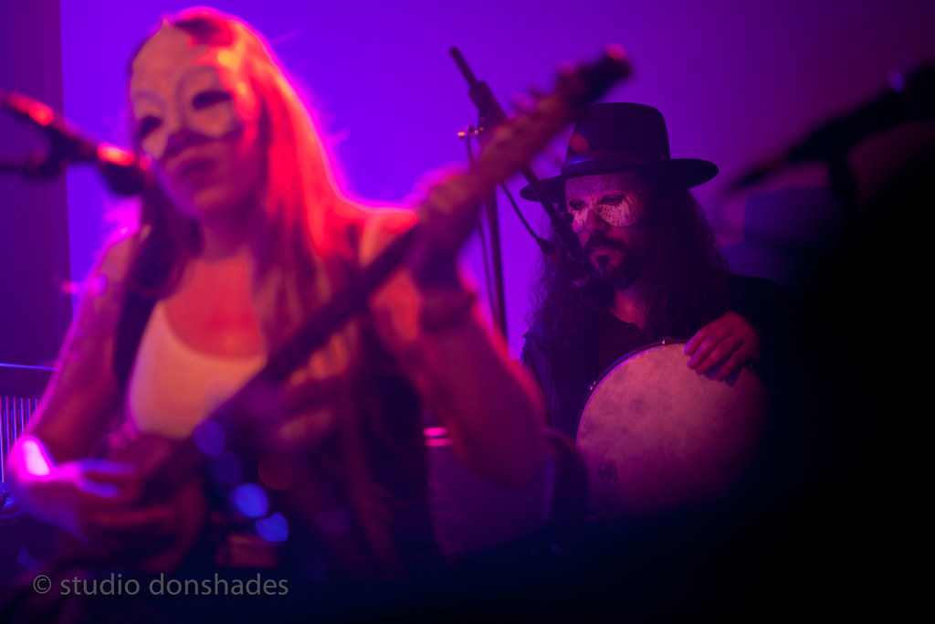 Daemonia Nymphe (Evi Stergiou and @Spyros_Gi) performing with an 'ancient' Greek pandoura and tympanon (hand drum) in London. 
@thelexington

#daemonianymphe #ancientgreekinstruments #pandoura #tympanon #handdrum #london #δαιμονιανυμφη #αρχαιαελληνικαοργανα #λονδινο