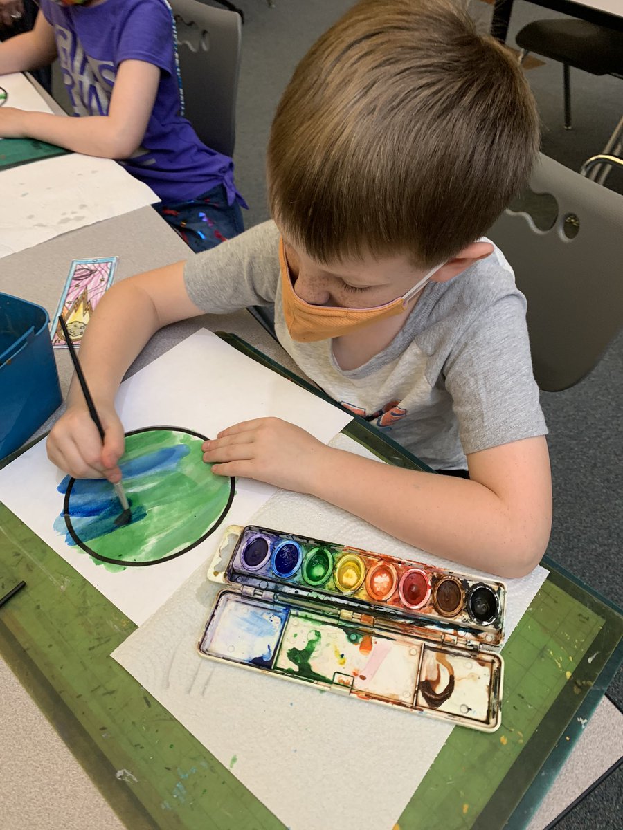 klathurman's tweet image. Our @GoshenHillcrest primary students read over 139,000 minutes over the past 5 weeks for our Blast Into Reading challenge! This week, we’re celebrating their hard work by transforming our library into a celebration that’s “out of this world!” #TeamOldham #L1G4