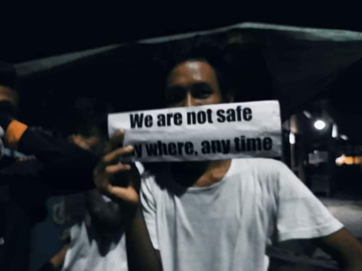 YonHnin's tweet photo. People from Shwe Bo, Sagaing are peacefully protesting the military coup and supporting NUG tonight !!  #WhatsHappeningInMyanmar #Apr27Coup https://t.co/VwG8DBWyCX