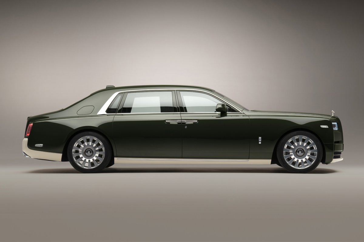 HYPEBEAST's tweet photo. Japanese billionaire Yusaku Maezawa commissions Hermès x Rolls-Royce Phantom.
Photo: Rolls-Royce

Full look: https://t.co/8MuJzpltKB https://t.co/9Fnvn3aBbo