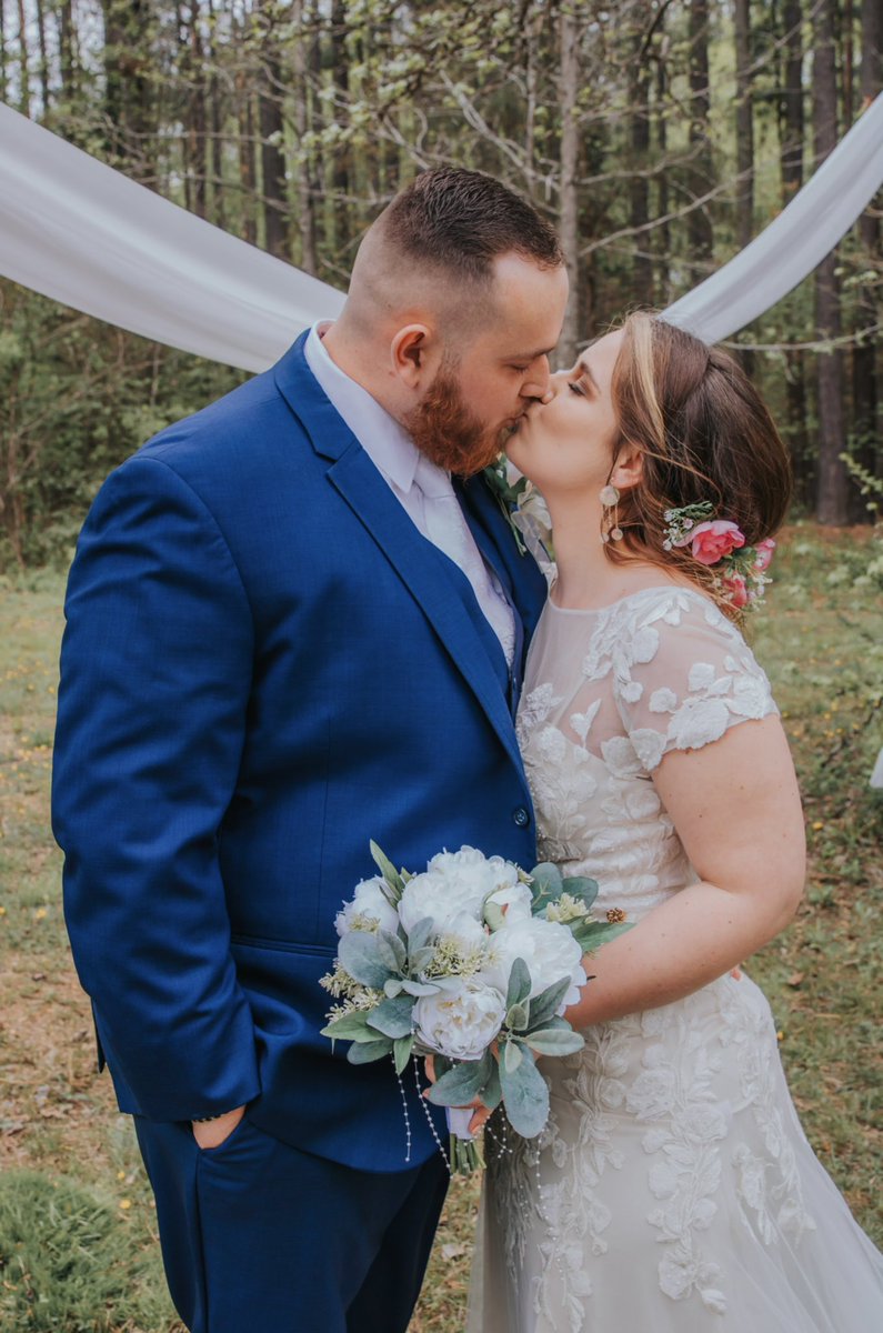 miakennedy713's tweet photo. We did it!!! 4/24/21 💍🤍🤩 https://t.co/oQ05sxZ053
