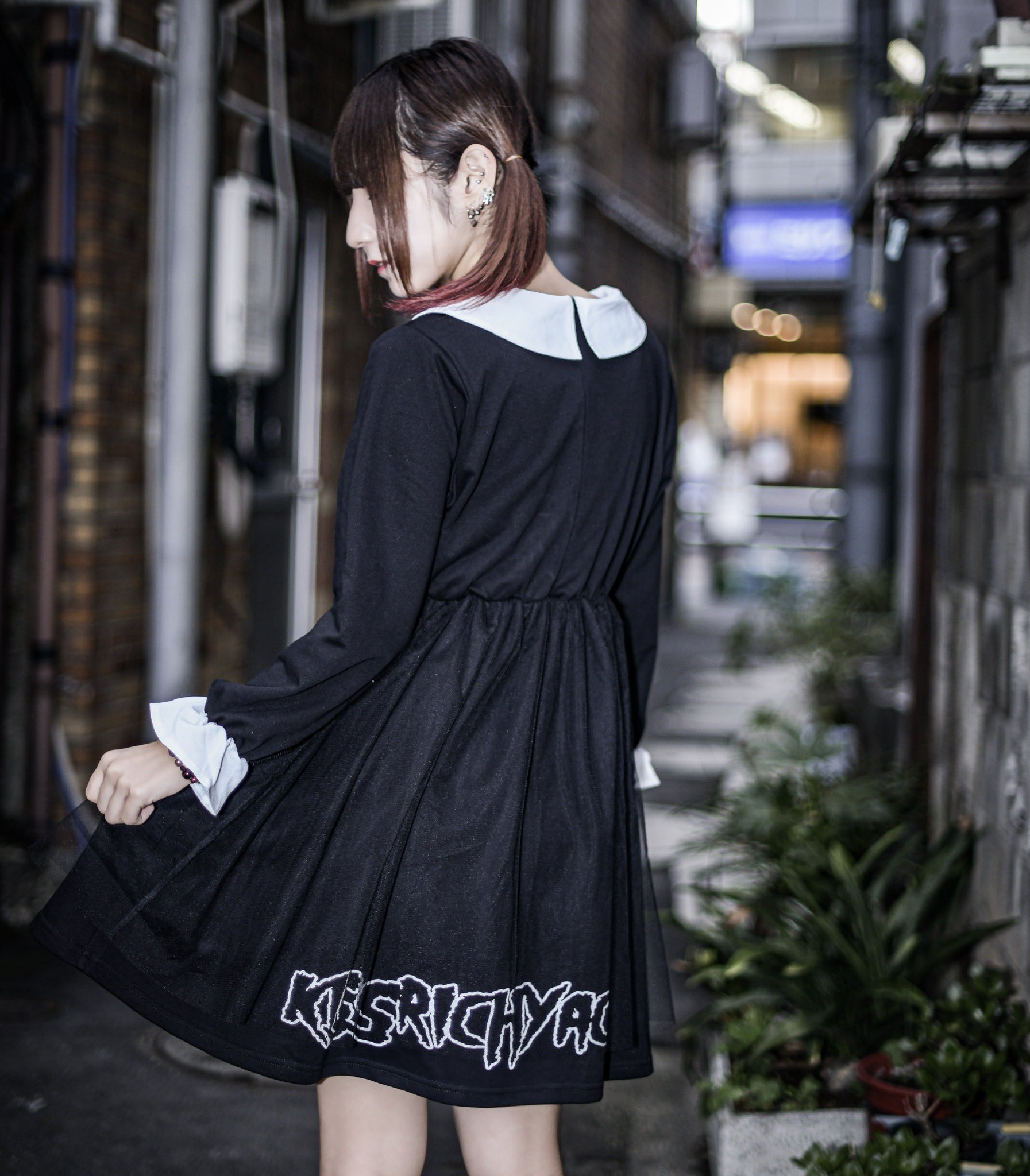 تويتر Kryclothing على تويتر News 明日21時より Pure 発売開始 ウエスト部ゴム ワンピチュールスカート 大きい襟とチュールと二重になったミドル丈スカートが特徴のワンピースとなっております 1枚でもインナーでも合わせやすいアイテム M 着丈87