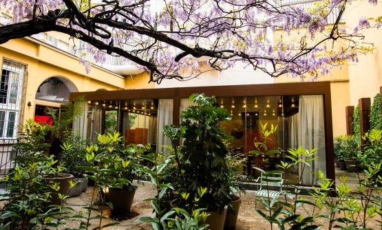 A maggio tornano gli chef ospiti a Identità Golose Milano 
In programma l'altra Modena di <a href="/massimobottura/">massimobottura</a>, Philippe Léveillé, Maicol Izzo, <a href="/lorenzocogo/">Lorenzo Cogo</a>, <a href="/Eugenio_Boer/">Eugenio Boer</a>, Federico Gallo, Giancarlo Tavani e Gianpietro Stancari, Cosimo Russo e Emanuele Frisenda
identitagolose.it/sito/it/413/27…