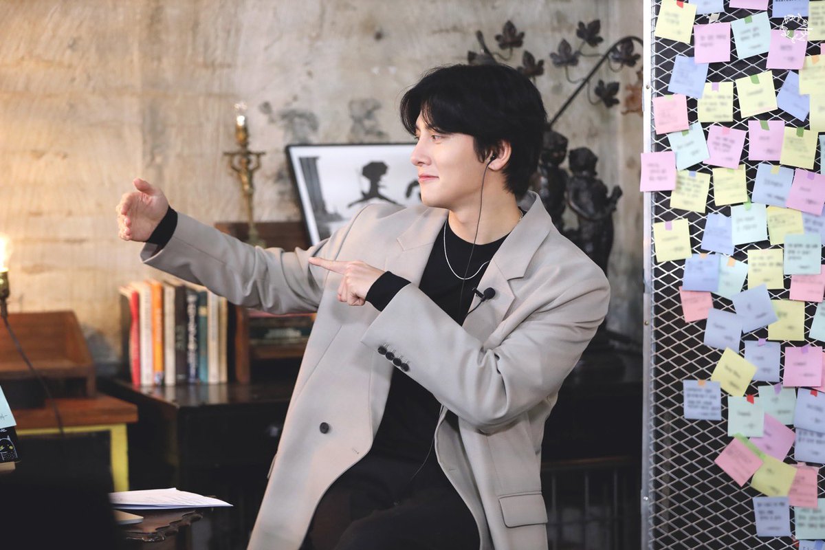 jcw_1987_leika's tweet photo. 【Naver Post】글로리어스
2021.02.27
Cr. Glorious Entertainment
暖かい日差し、澄んだ空、そして春のチ・チャンウク④
https://t.co/ffl4BzUEAR
@Jichangwook
#チチャンウク
#지창욱
#jichangwook
#池昌旭
#jcw
#그겨울첫바람
#LastWinterFirstWish https://t.co/J6egoOjyGb