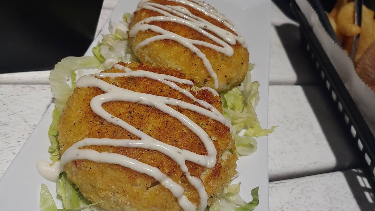 BarefootPCB's tweet image. Our Southern Fried Green Tomatoes are the perfect way to start your meal!

📷: Brittany Lynn

#TuesdayMotivations #FriedTomatoes #Foodie