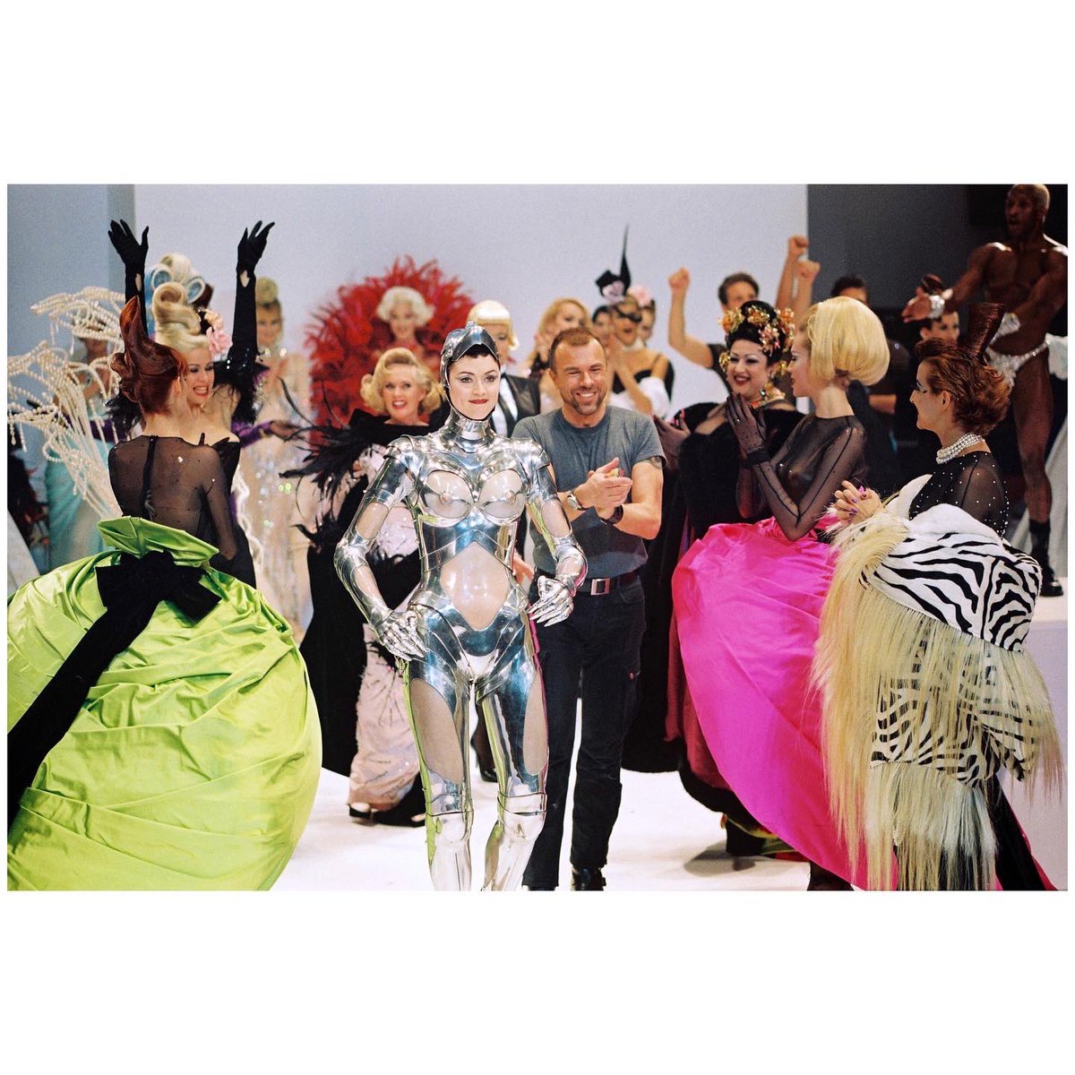 RunwayTalks's tweet photo. Manfred Thierry Mugler was an artist from a young age. He was the king of fashion in the 1980’s/1990’s, delivered iconic looks, and gave us runway shows to remember for years to come. Link in bio! #fashionpodcast #fashionlovers #highfashion #runwaywalkscurrenttalks #rwct https://t.co/SWARrQDSv5
