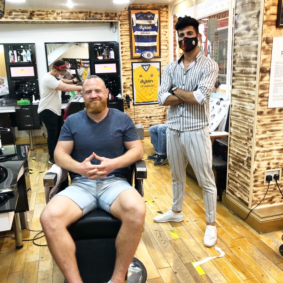 DylansModaBath's tweet image. Keeping it tidy for @Rossbatty2 🗡

@bathrugby 🔵⚫️⚪️

#dylansmodabarbers #bathrugby