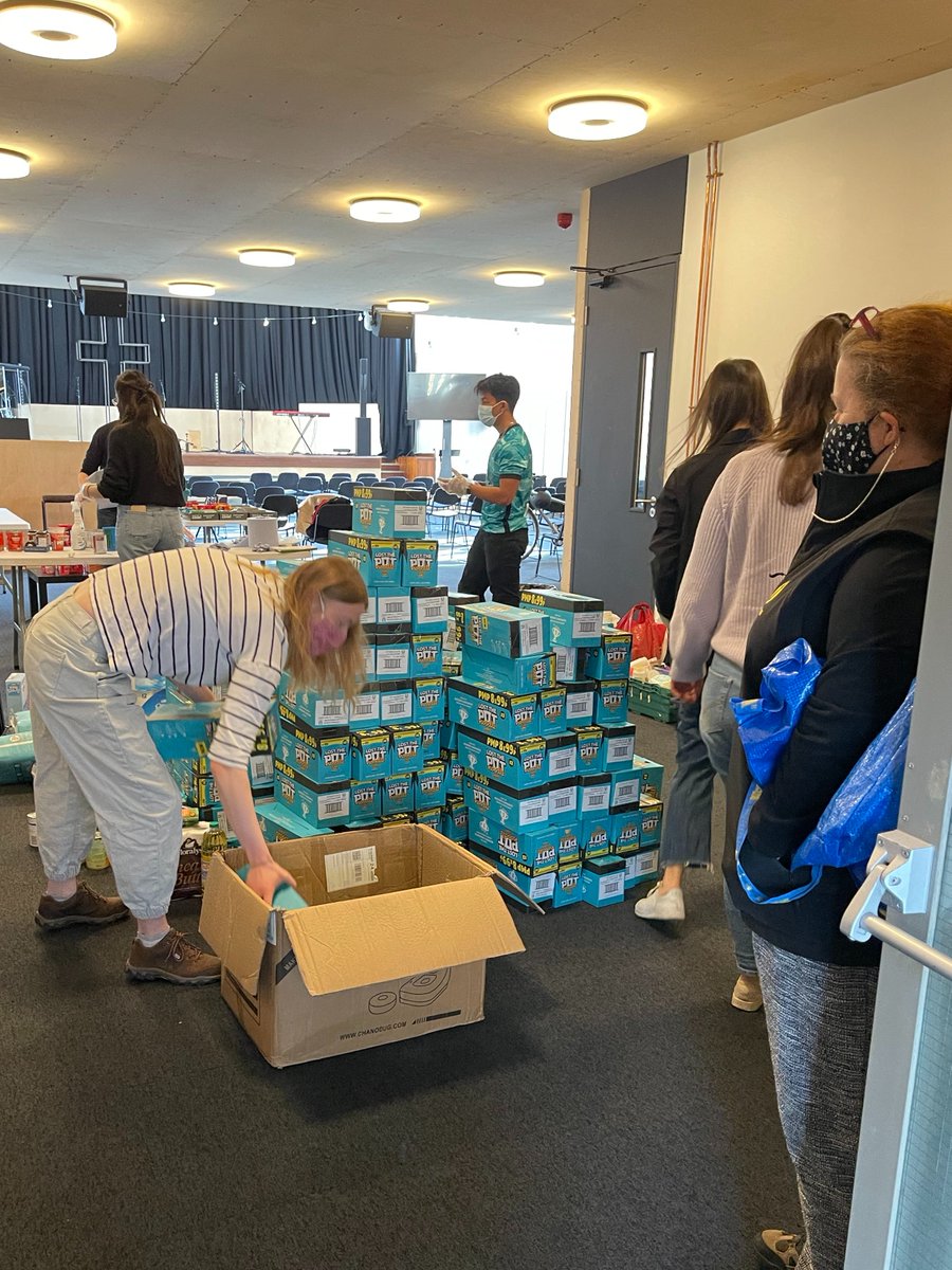 We're proud to continue the Let's Can Hunger initiative in support of UK food banks.

This month our site team at Temple Back donated over 1,000 meals-making it the first and largest donation of the year. 

Special thanks to our team, clients and cleaning contractor Solutions.