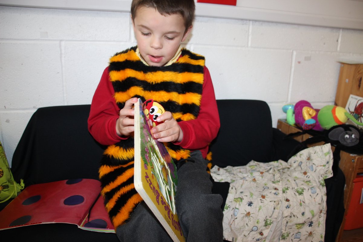 Fairfieldstweet's tweet photo. Buzz Buzz Buzz I wonder what he does .... π #minibeats #beekindtoyourfriends #environment https://t.co/wVm0nPg3fX
