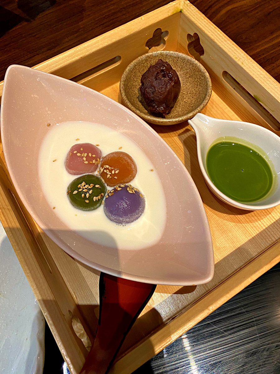 sundaeboyyy's tweet photo. ไปกิน Nabezo สาขา Central Em คือดีจัดเลย ใครชอบ Momo นี่คือต้องลองเลย
เนื้อวากิวนุ่มลิ้นละลายปาก Appetizerคือผ่านจัดอูนิกินคู่ไข่โคดsmooth เห็นมาแค่นี้ตอนแรกคิดว่าไม่อิ่มแต่พอซัดของหวานไปด้วยคืออิ่มไม่ไหว ไปลองง! คอร์สละ 1,190 บาทนะ @aroii @kin24hrs @Review_Thailand @ReviewAroii https://t.co/93BDx5YbJA