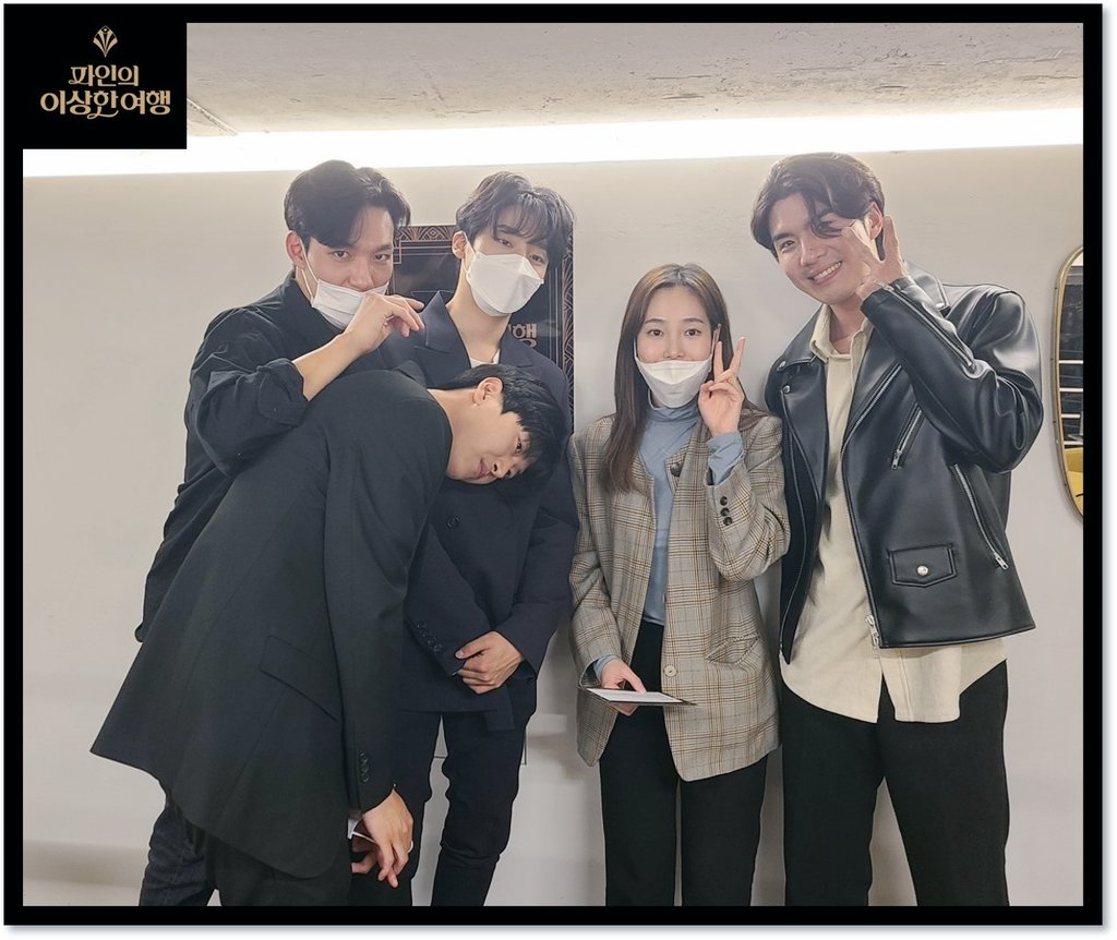 연극 <파인의 이상한 여행> 리딩공연 관객과의 대화

2021.04.27

이상한 파인의 여행, 이것으로 끝!

#윤진솔 #김영국 #이지현 #한동훈 #김지훈