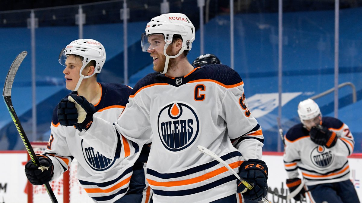 Connor McDavid records his 3rd hat trick of the season &amp; 9th of his career. That is the 5th-most hat trick in #LetsGoOilers History:

Gretzky - 43
Anderson - 20
Kurri - 20
Messier - 13
McDavid - 9