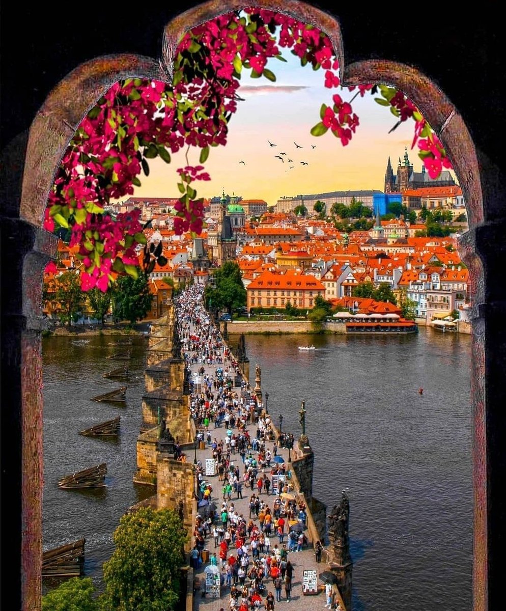#CharlesBridge in #Prague