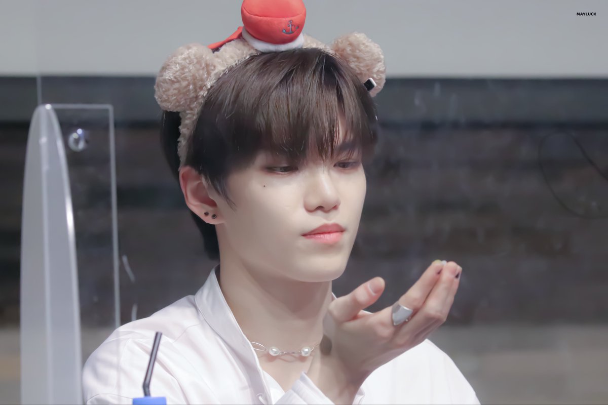MAYLUCK0514's tweet photo. 💕210320💕

귀여워 ㅋㅋㅋㅋㅋㅋㅋ

#계현  #베리베리 https://t.co/z4w9L9qJaa