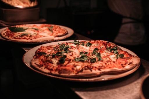 CommInn_NG9's tweet photo. It’s been great to see some normality returning to the world. Thanks to everyone who has been down and supported us over the first 2 weeks. Just under 3 weeks and we’ll be able to invite you indoors as well (fingers crossed) 🍻 🍽❤️ https://t.co/KNd5PkujB1