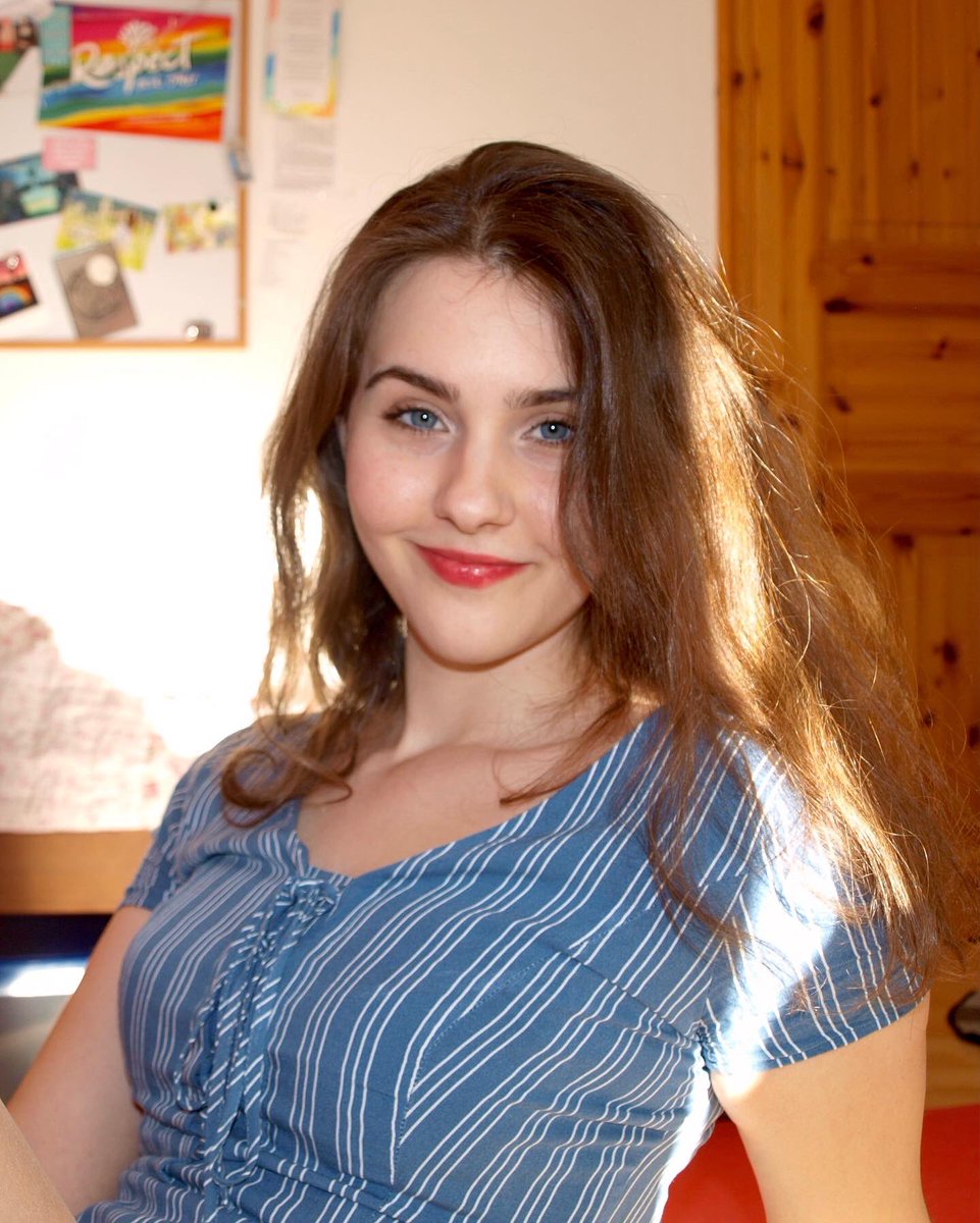 luolith's tweet image. posting birthday pics late to stay on brand 😎🌞👀