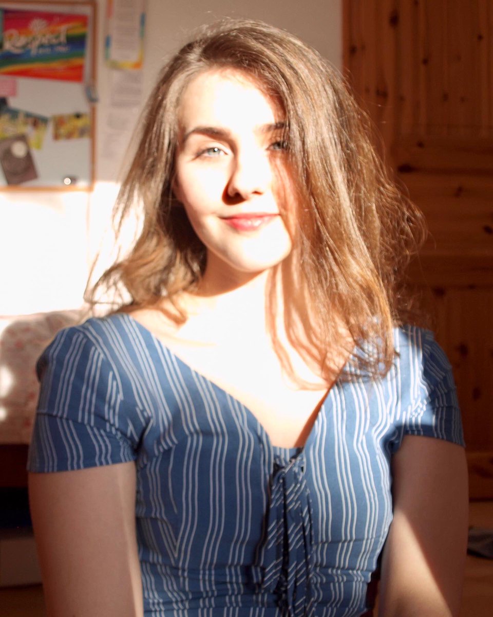 luolith's tweet image. posting birthday pics late to stay on brand 😎🌞👀