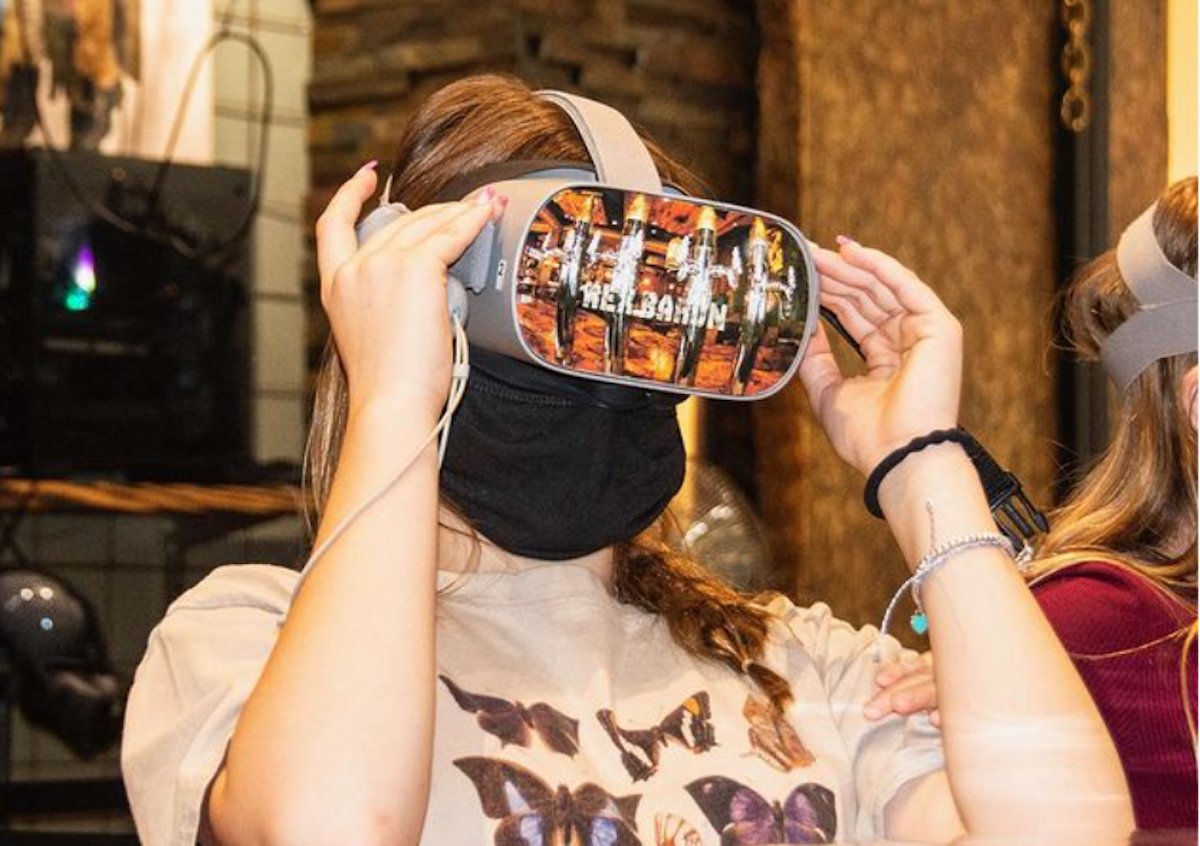 soflonicole's tweet photo. Guess Which South Florida City Is Home To The World's 1st Post-Apocalyptic-Themed Restaurant &amp; Virtual Reality Lounge https://t.co/jhtkk6zIC0 https://t.co/w0tTDC221e