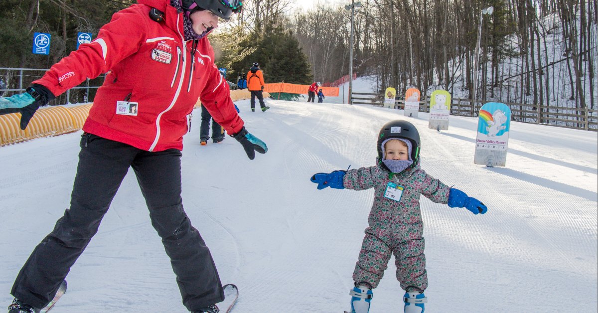 SkiSnowValley's tweet photo. Who taught you to ski or snowboard??
โท๏ธ๐๐ป
Share your stories!
#skisnowvalley #learntoski #learntosnowboard #familyfun #funforlife #ski #skiing #snowboard #snowboarding #winterfun #family #csia #casi #skiinstructor #snowboardinstructor https://t.co/KNJWd2Phr7