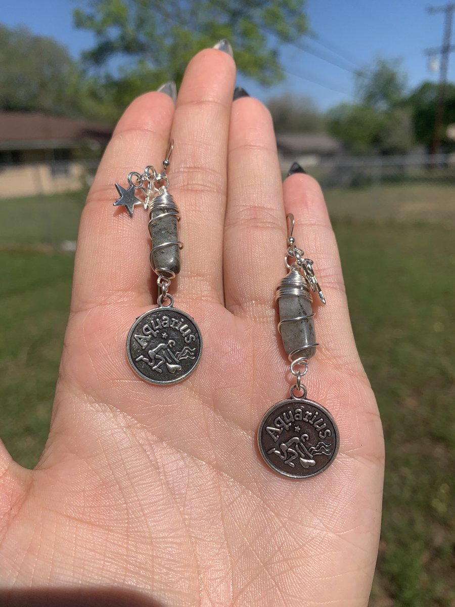 GreatfulyB's tweet image. Have you grabbed your zodiac earrings yet ? ✨☪️🧿 
 
Shop below ! 🧚🏼‍♂️🌟