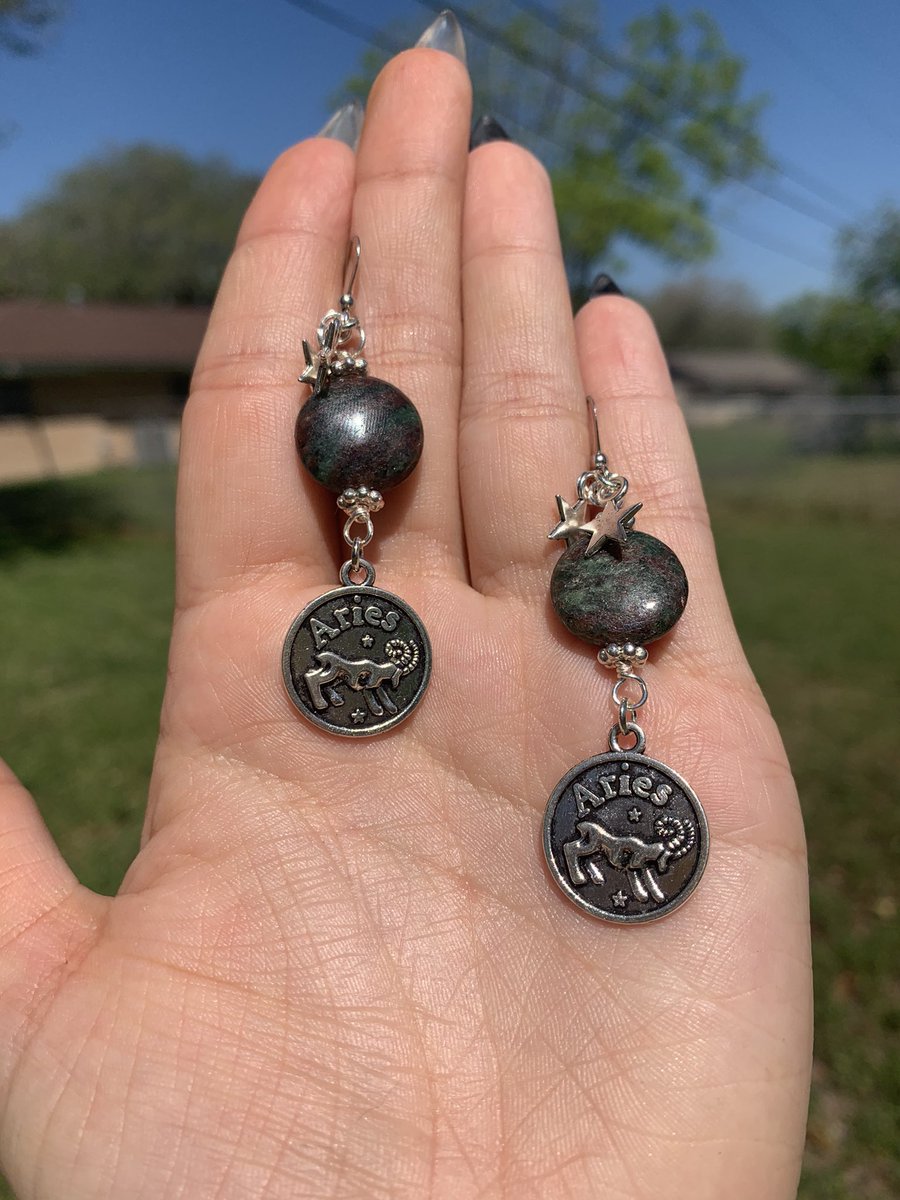 GreatfulyB's tweet image. Have you grabbed your zodiac earrings yet ? ✨☪️🧿 
 
Shop below ! 🧚🏼‍♂️🌟