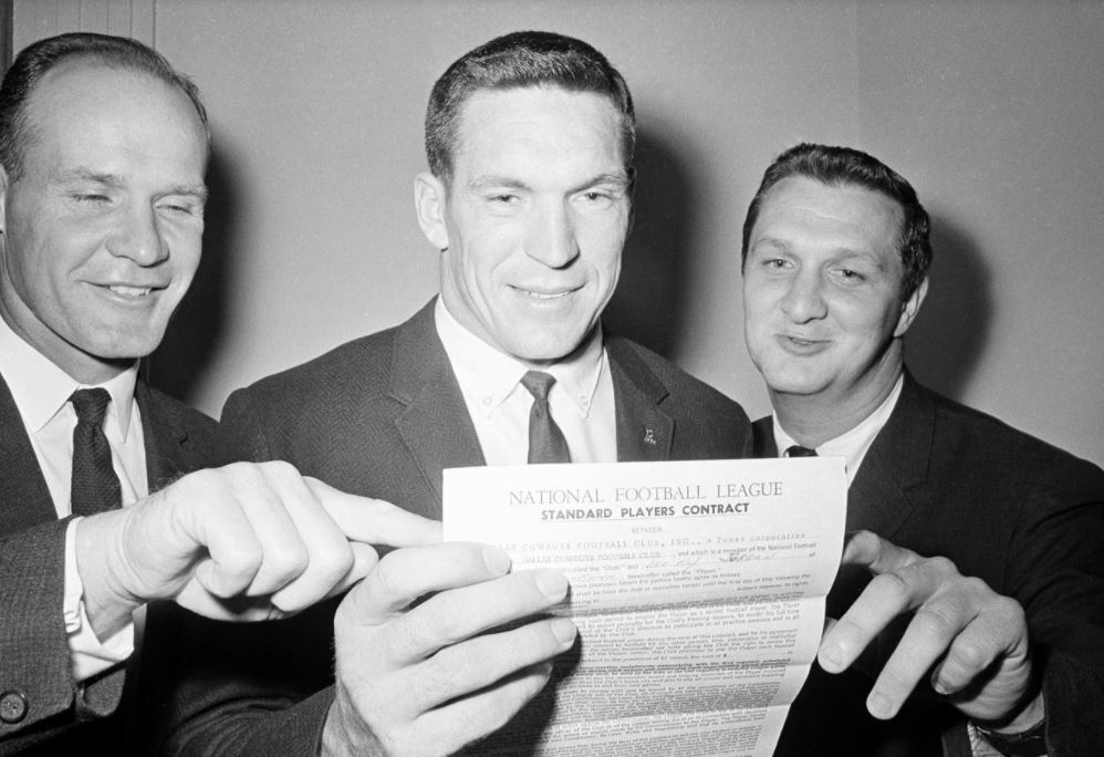 Please help me in wishing the great Lee Roy Jordan a Happy 80th birthday. Welcome to the O-Club, Lee Roy. 