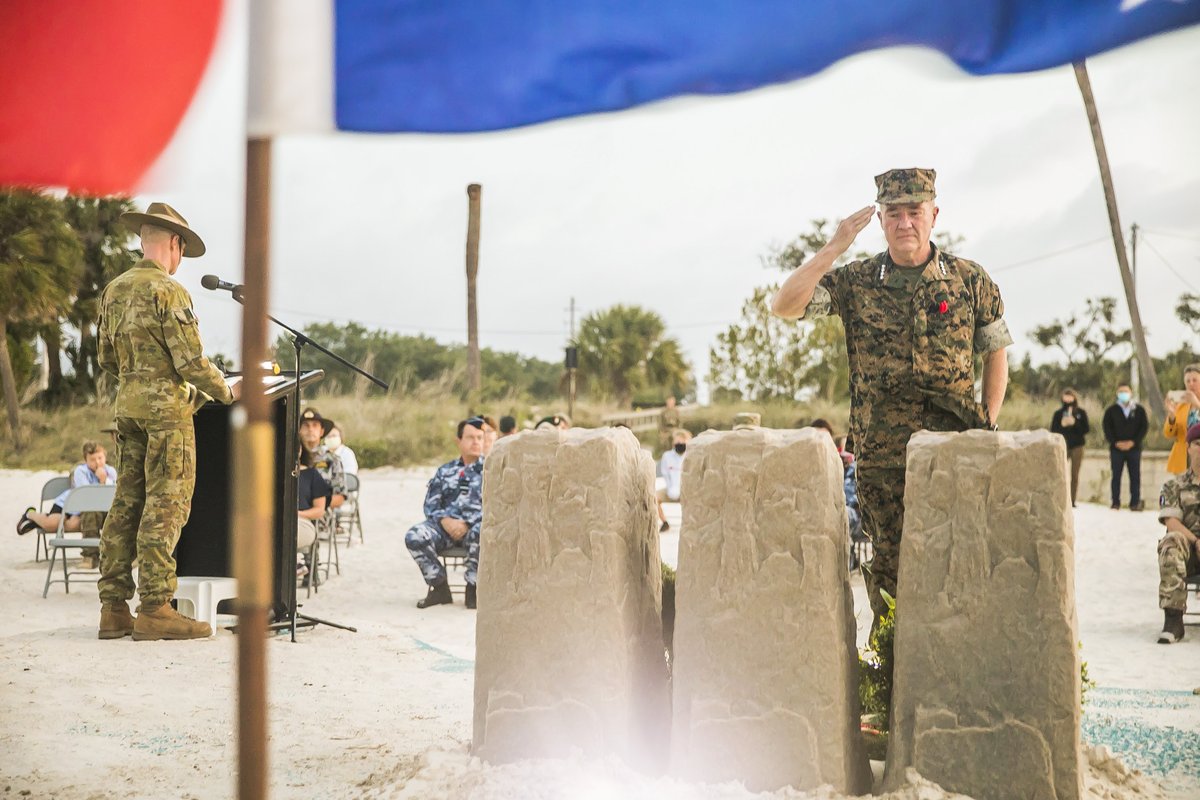 CENTCOM's tweet image. #CENTCOM, @USSOCOM and @MacDill_AFB personnel attended a sunrise commemoration service in observance of #ANZACDay April 26, at MacDill AFB. ANZAC Day is a day of remembrance of Australians and New Zealanders lost in military operations. #CENTCOMCDR