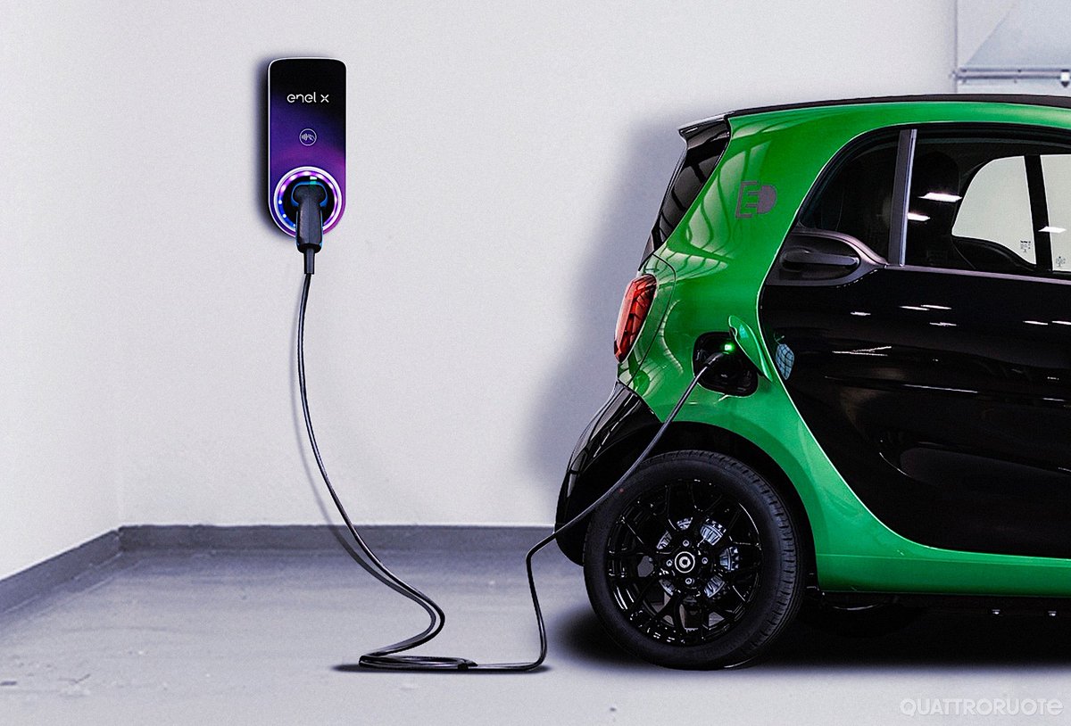 quattroruote's tweet photo. #EnelX, con i piani #OpenCharge sono disponibili nuovi abbonamenti "flat" per la ricarica dell'#auto elettrica: il canone e l'offerta variano in base al taglio della batteria. Tutti i dettagli qui ----> https://t.co/phV8AW5D1y https://t.co/izQSLx0Z3h