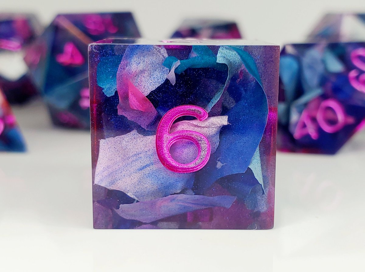 ▪︎☆ The Wizard's Potpourri ☆▪︎

A pink glow emanates from the steaming pot in the corner of the wizard's desk as he studies.  This enchanted medley of exotic flowers and juices from rare fruits is the only thing that seems to calm his  busy mind. It reminds him of home.